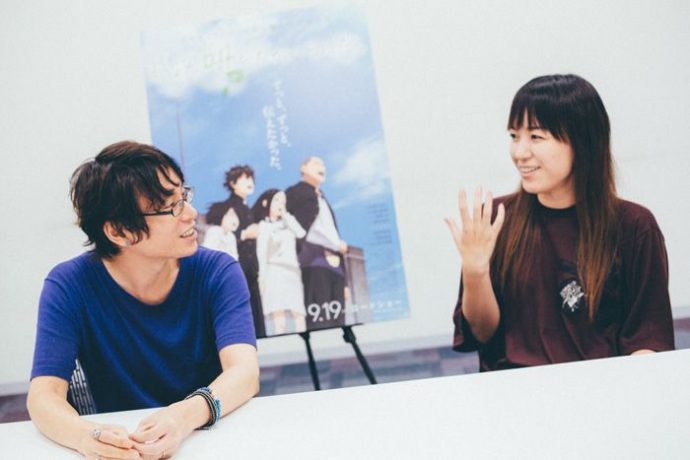 Tatsuyuki Nagai e Mari Okada conversam em uma entrevista.