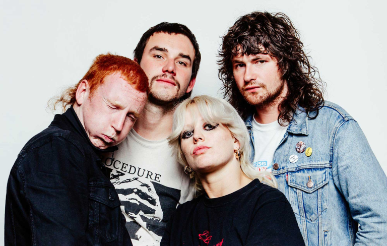 Amyl and The Sniffers, conhece?